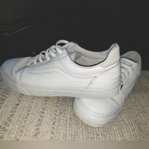 Womens size 10 Leather Vans OG Old Skool style - white